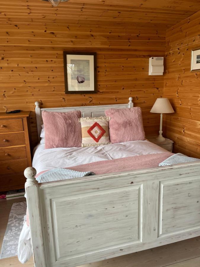 Self Contained Garden Studio With Stunning Views Сисингхерст Экстерьер фото