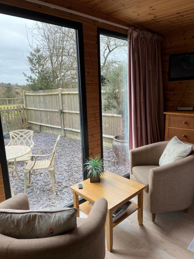 Self Contained Garden Studio With Stunning Views Сисингхерст Экстерьер фото